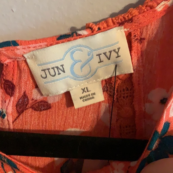 Floral pink tank top - Picture 3 of 4